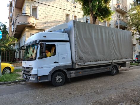 Költöztetés 7 tonnás teherautóval